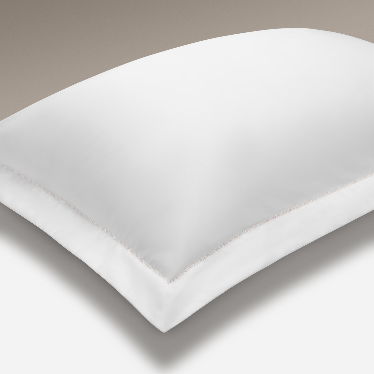 Heritage Oxford Pillowcase - White With Silver Trim